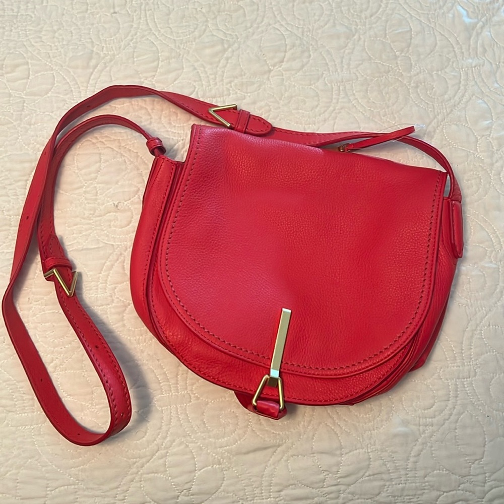 New without tags Leather Carson Saddle Bag Vera Bradley